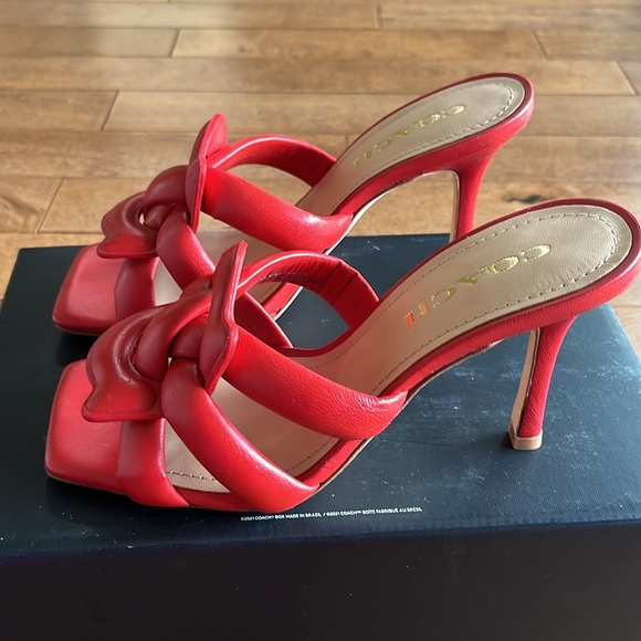 Brand new with box coach leather red sandals size 7 ladies - Picture 2 of 5